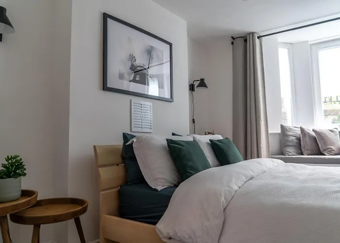 Bower Apartment