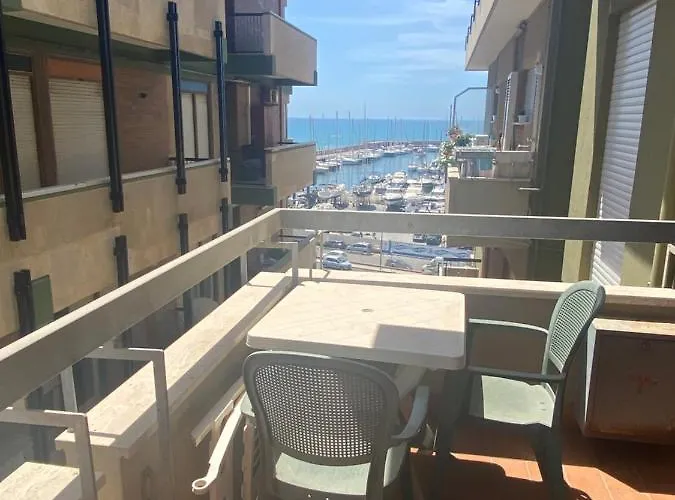 Lucia House Mare Nettuno