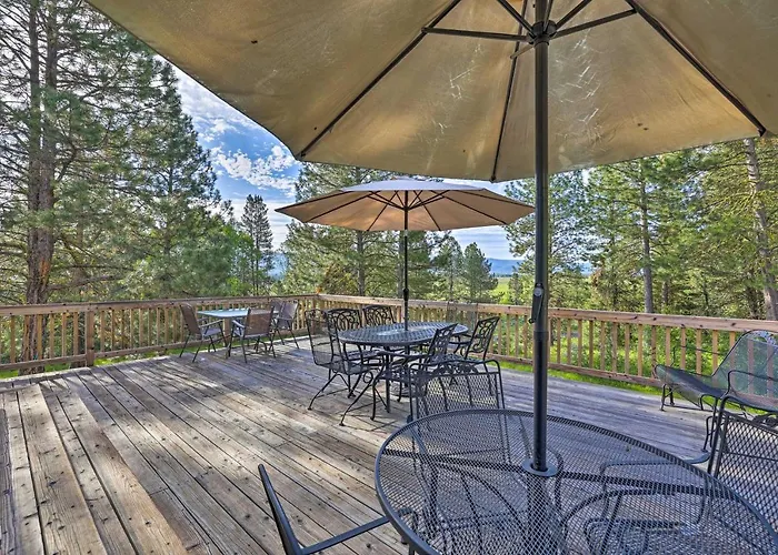 'Peaceful Pines' - Cascade Cabin W/ Hot Tub!