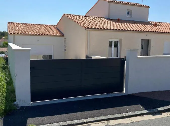 Bel Appartement Chez Particulier Calme Et Piscine