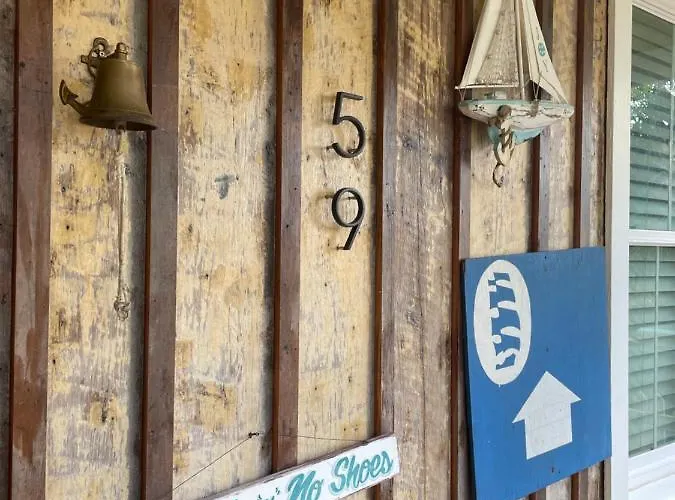 150 Year Old Restored Lincolnville Cottage