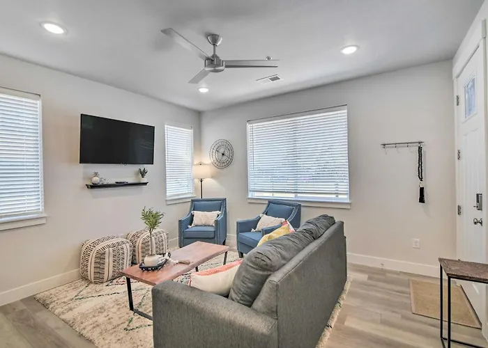 Gorgeous Greeley Getaway - Close To Parks!