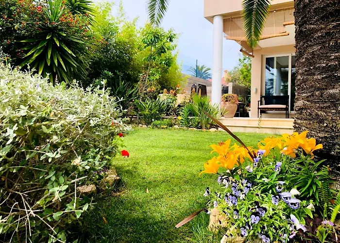 Sunandbed Villa Sargantana