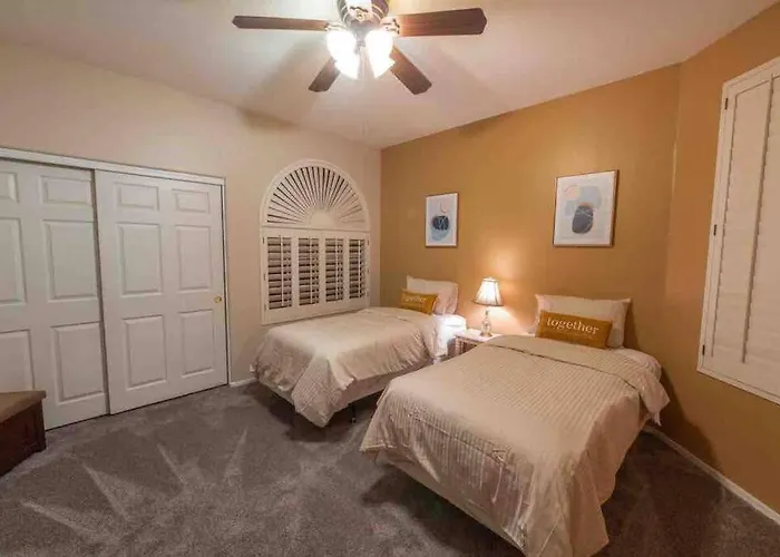 Mountain View Hideaway With Heated Pool