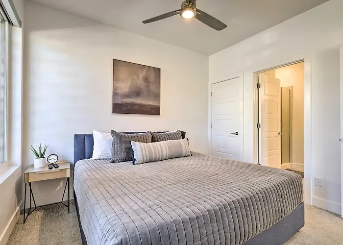 Sunny Resort Townhome + Balcony & Pool Access