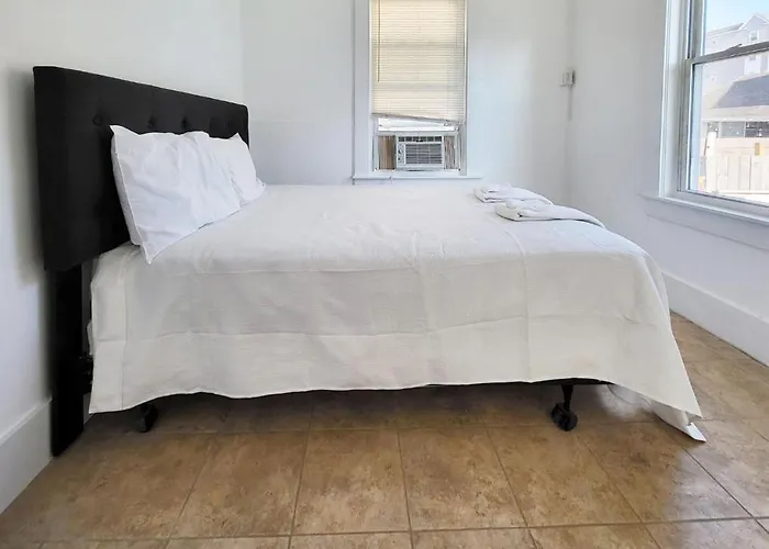 7 Beachside Inn