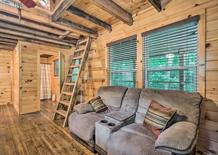 Peaceful Decatur Cabin W/ Grill & Fire Pit!