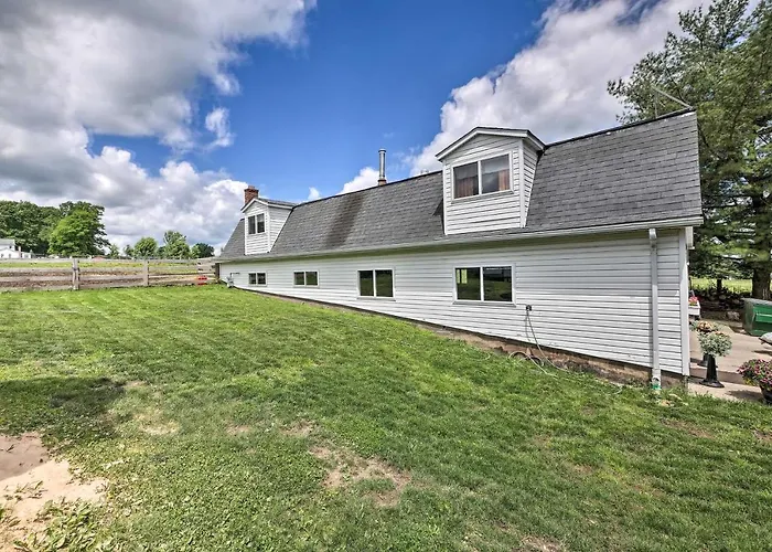 Loft Unplugged W/ Outdoor Space In Amish Country!