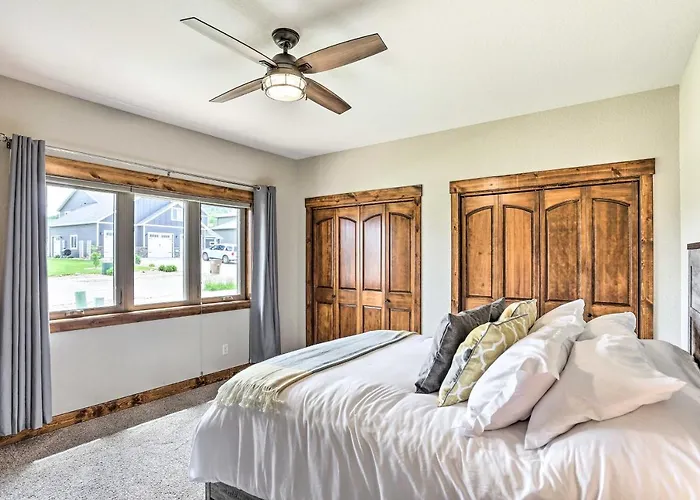 Luxe Spearfish Hideaway: Golf, Hike, Explore!