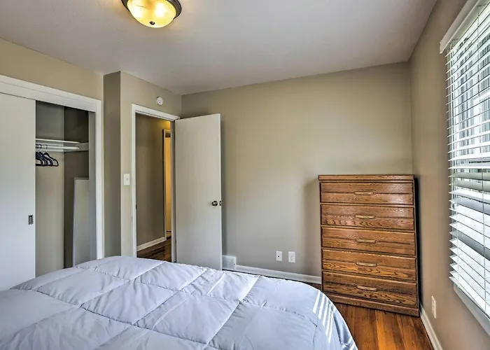 6 Mi To Old Market: Home W/ Bbq-Ready Patio!