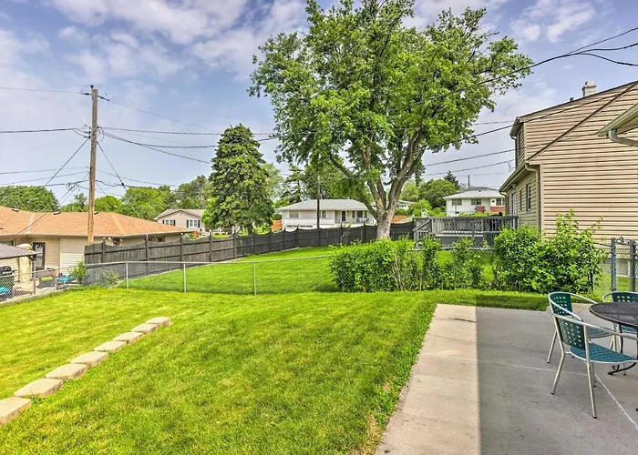 6 Mi To Old Market: Home W/ Bbq-Ready Patio!