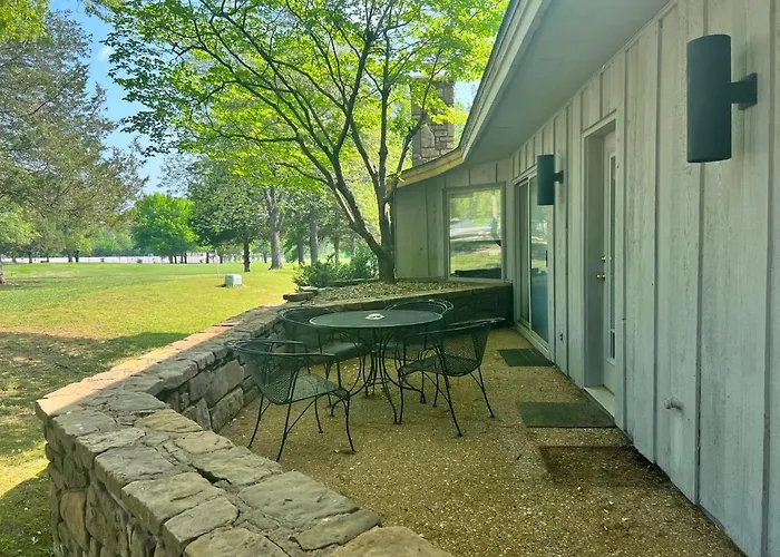 Trailside Vacation Home 8