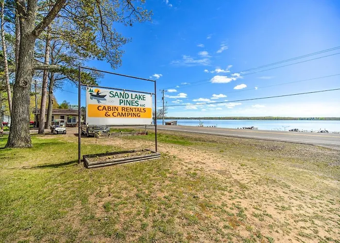 Stone Lake Cabin: Grill & Access To Fishing!