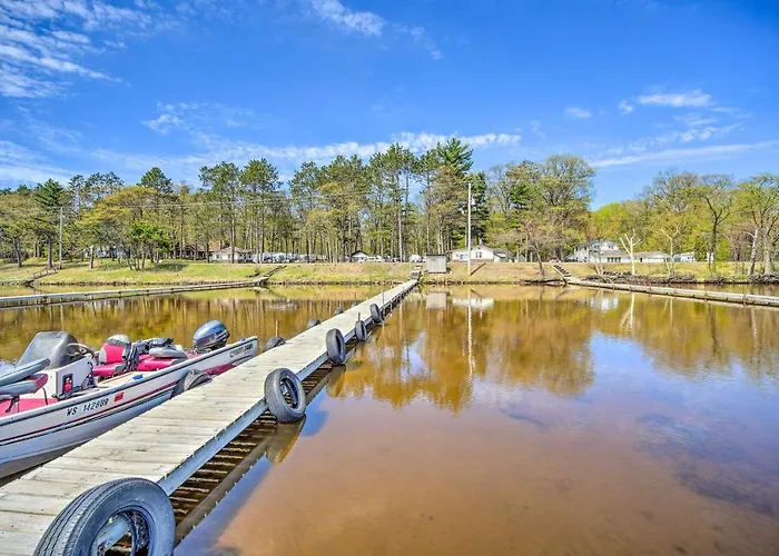 Stone Lake Cabin: Grill & Access To Fishing!