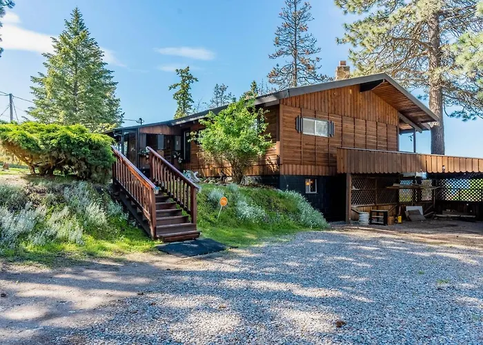 Hilltop Hideaway