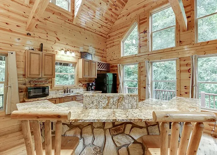 Private Luxury Cabin W Pool Table And Firepit