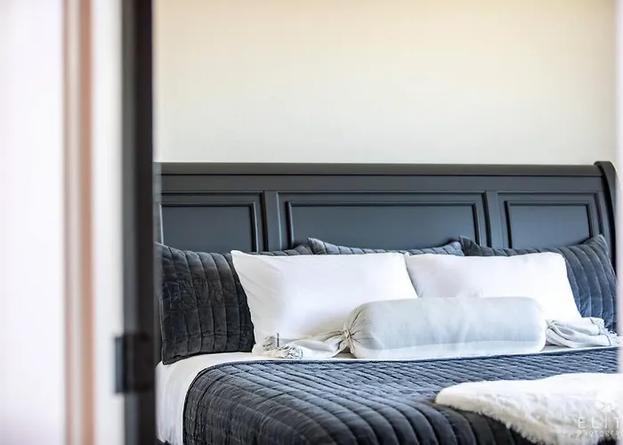 Luxury Living At The Eagles Perch Palmer Ak