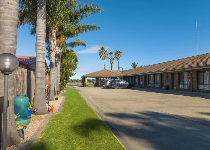 Sandbar Motel