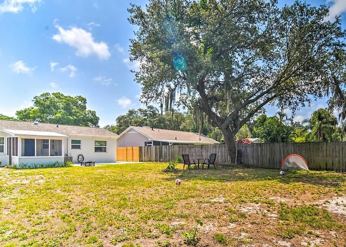 Family-Friendly Clearwater Home W/ Game Room!