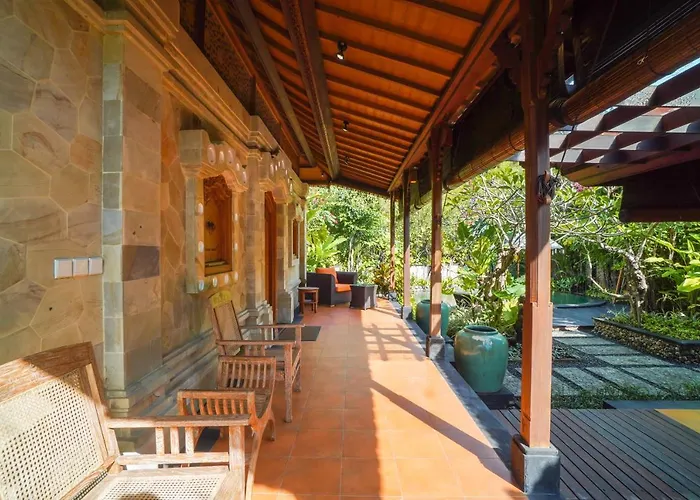 Giri Bhagawan Villas & Spa