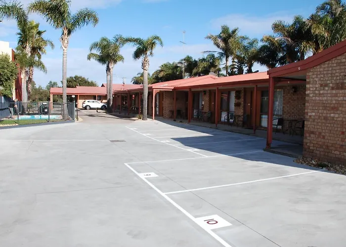 Cunningham Shore Motel