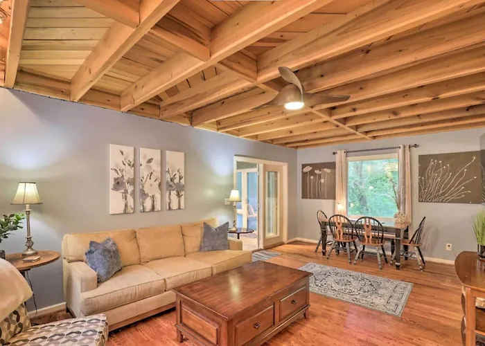 Roamer'S Respite - A Prime Location With Scenic Views For Your Ultimate Retreat