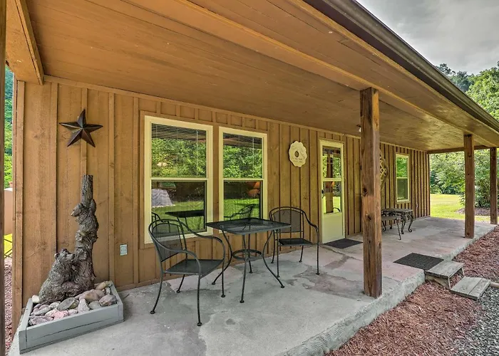 Bonfires & Bbqs! Creekside Retreat In Marshall