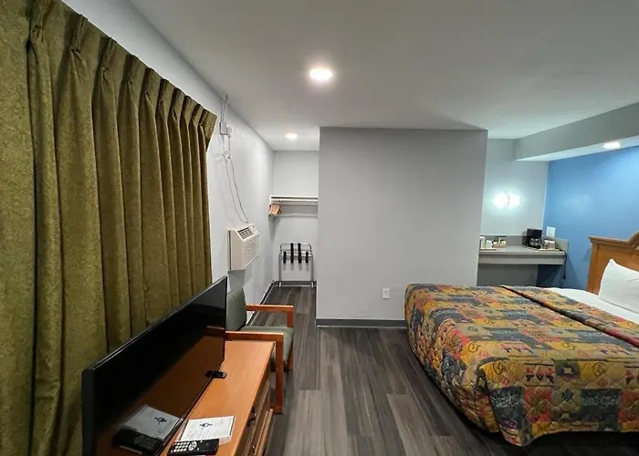 Bishop Elms Motel
