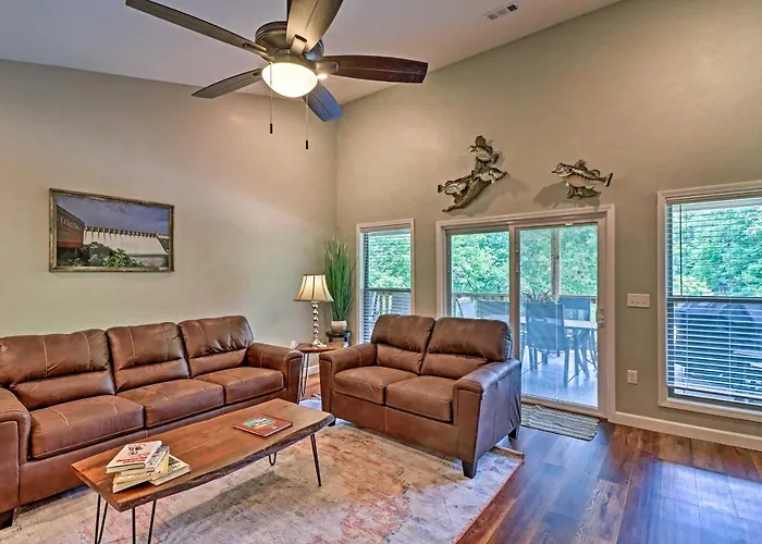 Bull Shoals Condo Retreat ~ 1 Mi To Marina!