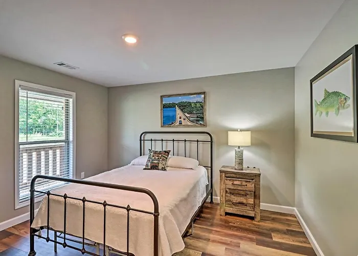 Bull Shoals Condo Retreat ~ 1 Mi To Marina!