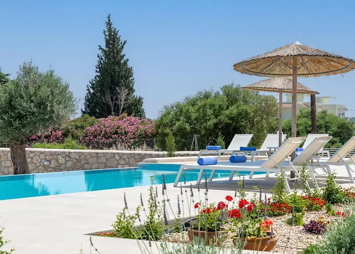 Gennadi Harmony Suites - 200 M From The Sea