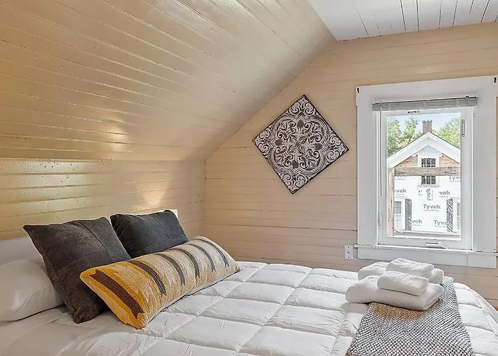 New!! Entire Apartment Minutes From Winni Lakes