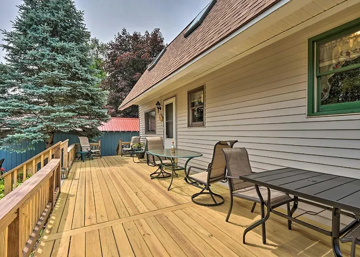 Bolton Landing Romantic Getaway For Two