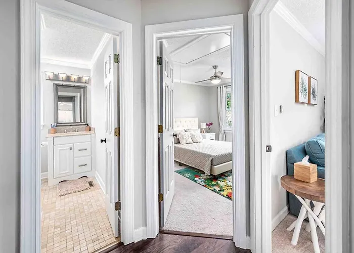 Cozy Boho Kildaire Farms Home- Near Downtown