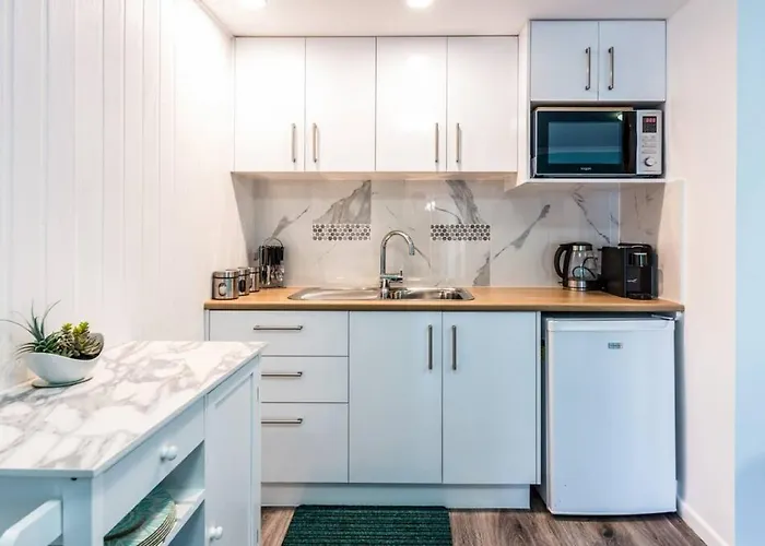 Central Location - Noosa Address - Pet Friendly