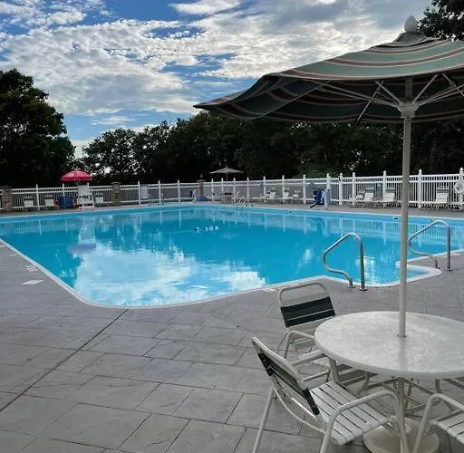 Penthouse Suite At Holiday Hills Book Today