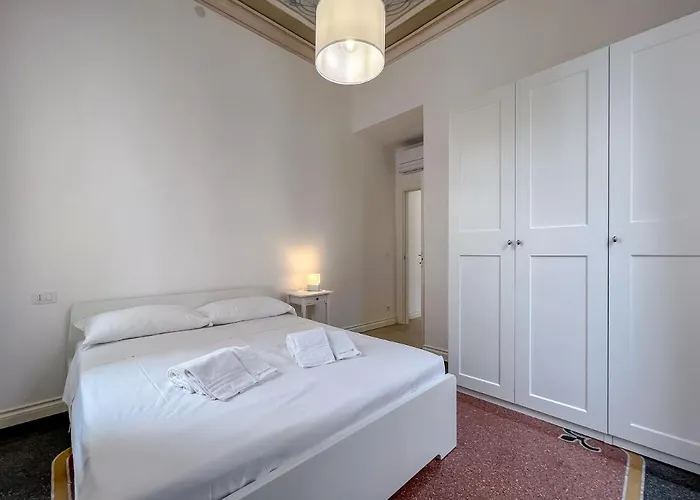 Appartamento In Villa Del '900