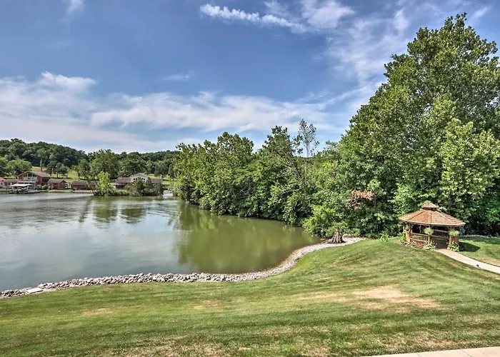 Boat Ramp, Dock & Slip: Step-Free Camdenton Condo!