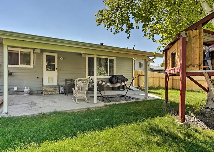 Lovely Twin Falls Home W/ Private Hot Tub!