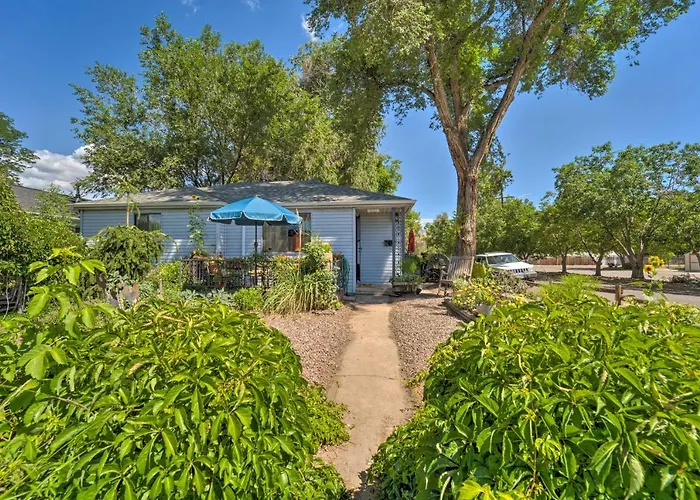 Walk To Olde Town Arvada - 1940 Vintage Bungalow!