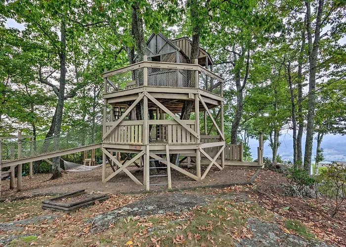 Family-Friendly Burnsville Condo! Gated Community