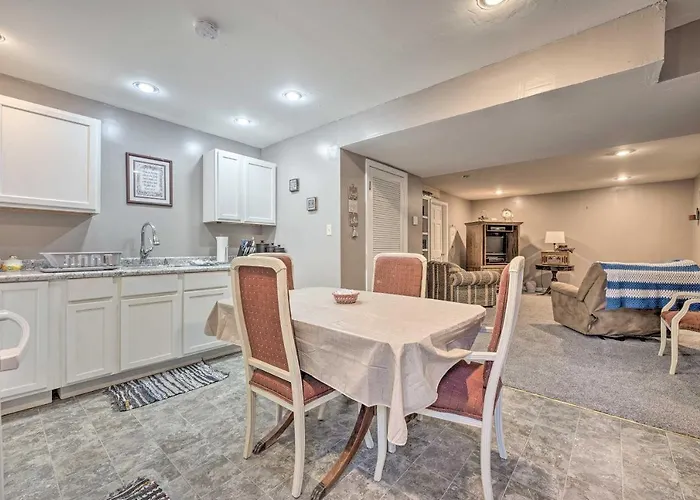 Lovely 3- Bedroom Apartment With Street Parking.