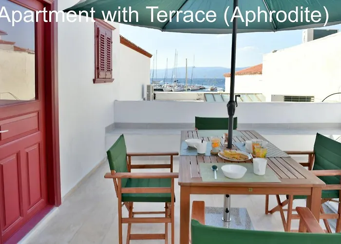 Hydra Port Apartments