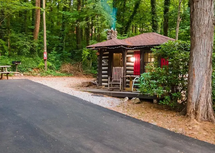 Log Cabin Motor Court