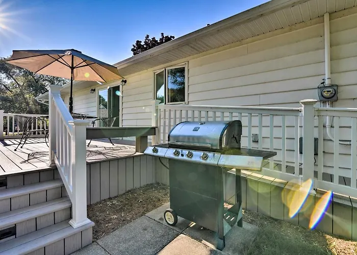 Lake Huron House W/ Grill + Beach Access!