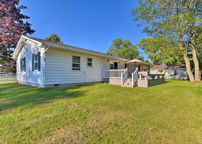 Lake Huron House W/ Grill + Beach Access!