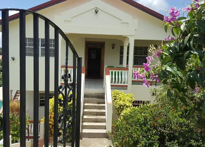 Delightful 4Bed Modern Villa With Wifi
