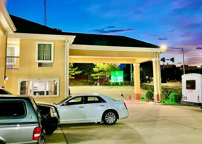 Garden Inn & Suites Little Rock