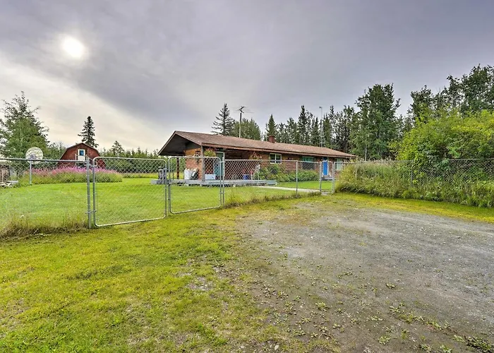 Near Kenai River: 'Angler'S Escape' In Soldotna