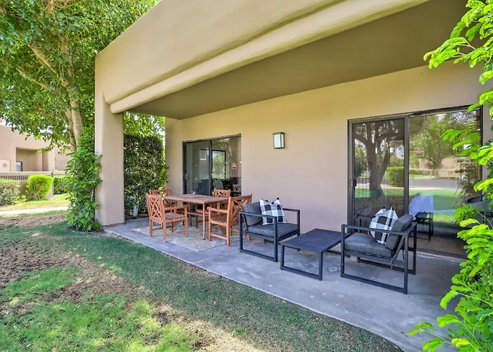 Access To 33 Pools: Cathedral City Condo W/ Patio